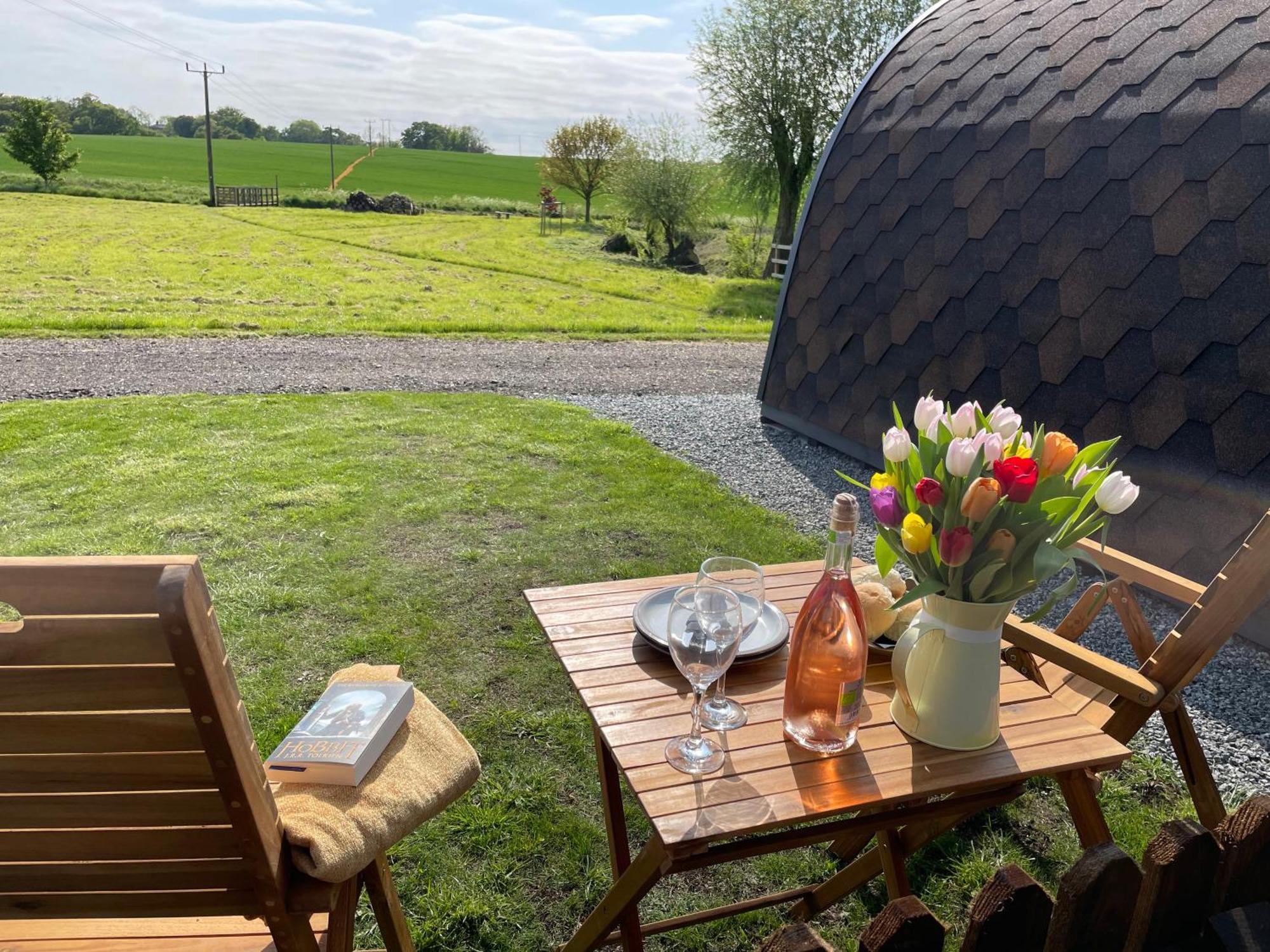 Waterpump Pod For 2 Adults With Ensuite In The Suffolk Countryside Badingham Екстериор снимка